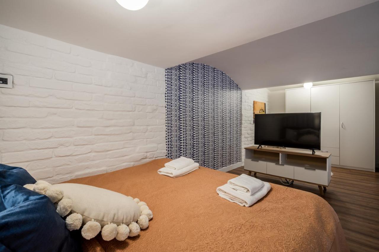 Colorful Designer In The Heart Of Apartamento Budapeste